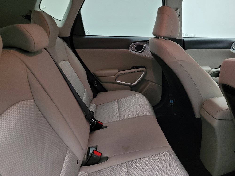 Used 2024 Kia Soul LX image 19