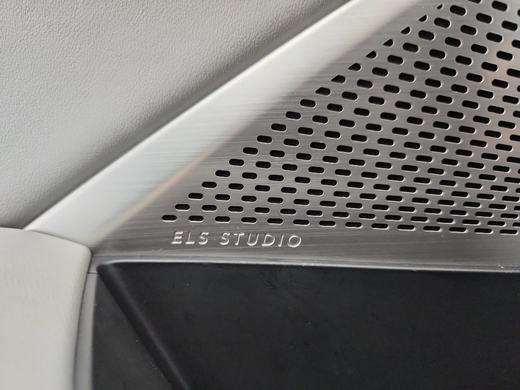 Used 2024 Acura MDX SH-AWD w/ Technology Package image 10