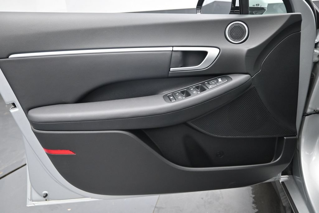 New 2026 Hyundai Sonata SEL FWD image 22