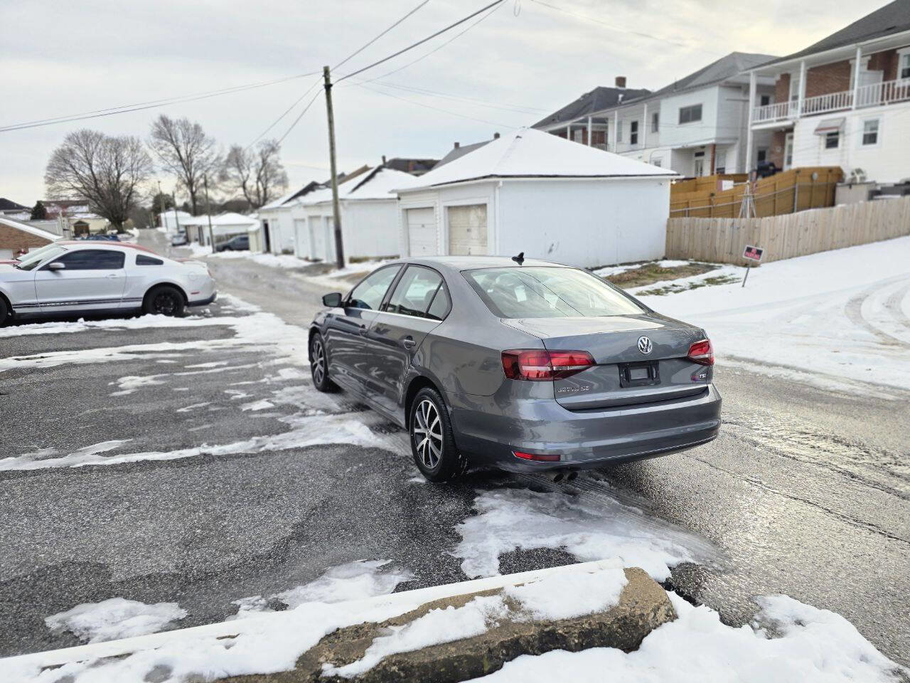 Used 2017 Volkswagen Jetta SE image 7