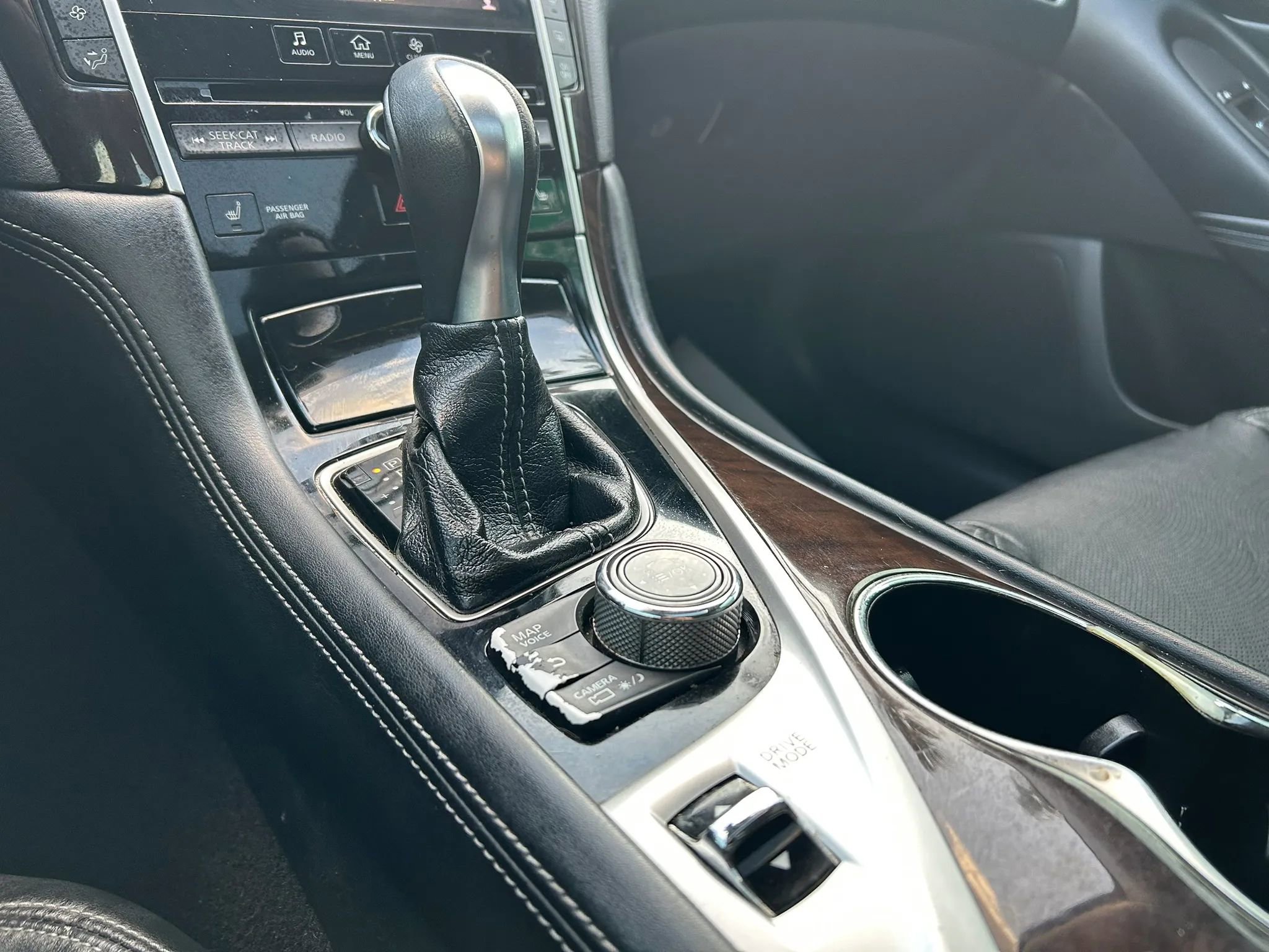 Used 2014 INFINITI Q50 Premium w/ Technology Package RWD image 23