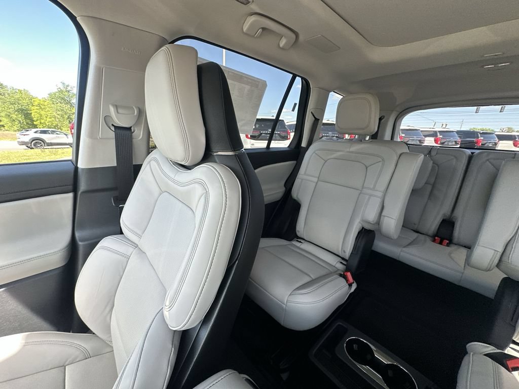 New 2026 Lincoln Aviator Reserve AWD/4WD image 12