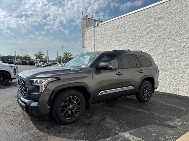 Used 2026 Toyota Sequoia Platinum AWD/4WD image 3