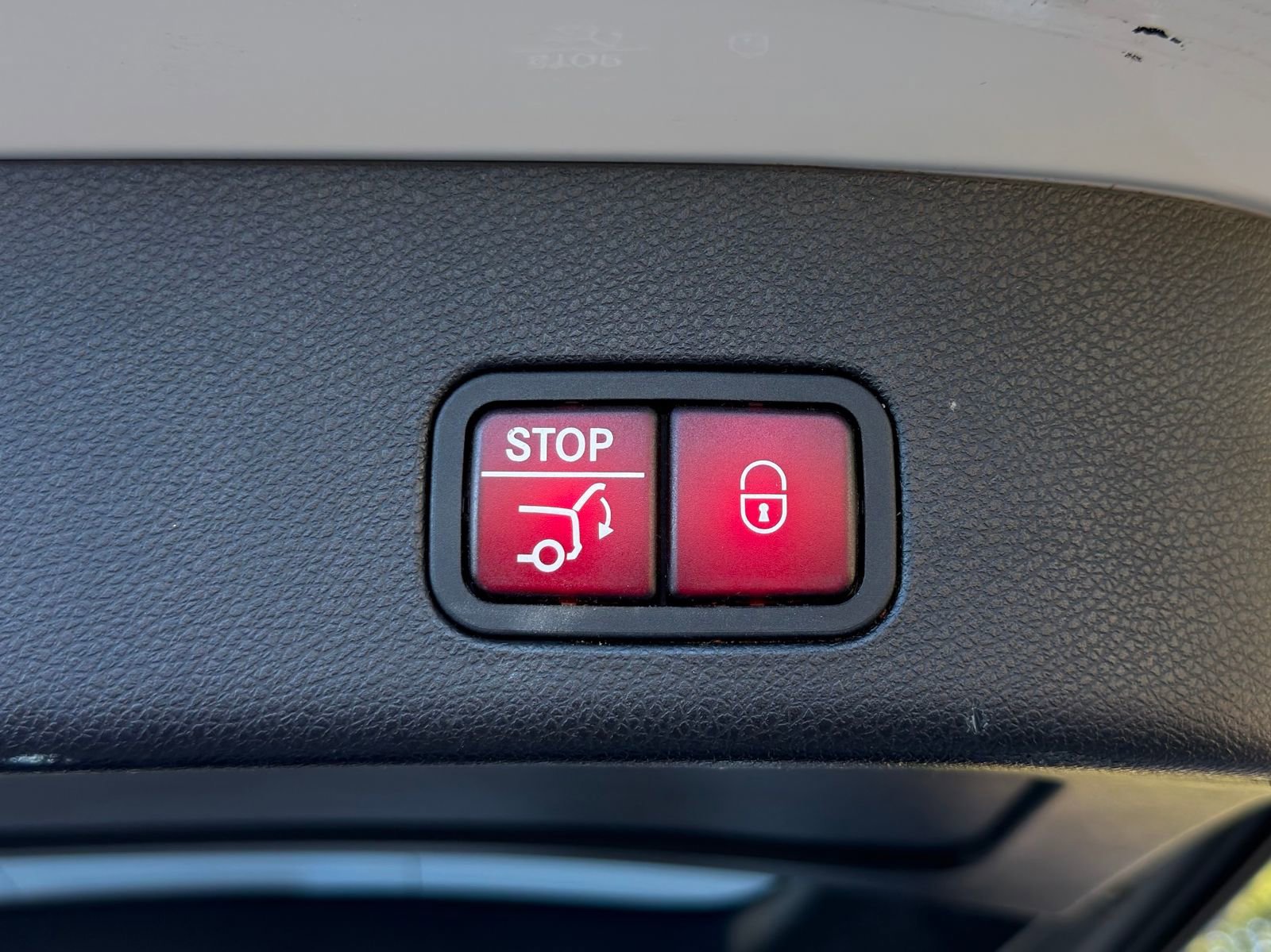 Used 2014 Mercedes-Benz GL 63 AMG 4MATIC image 19