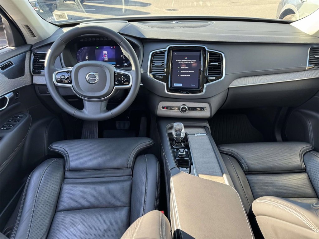 Certified 2024 Volvo XC90 B6 Ultimate w/ Protection Package Premier image 11