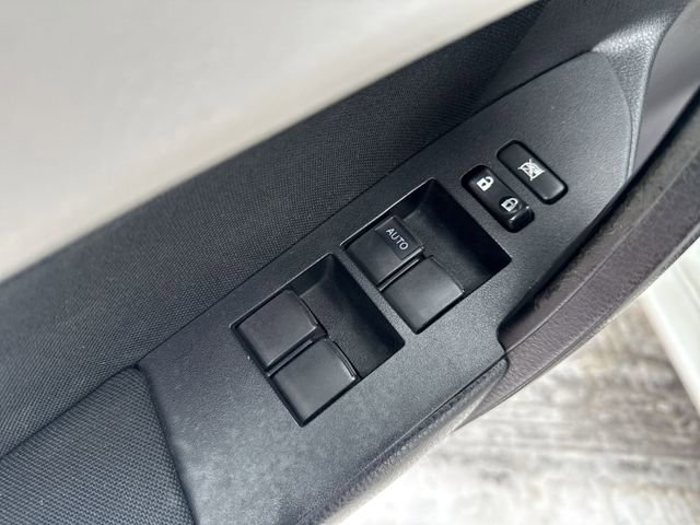 Used 2016 Toyota Corolla LE image 16