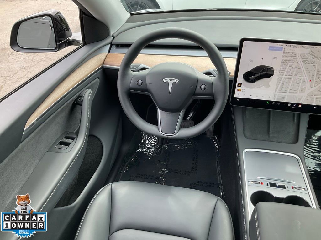 Used 2024 Tesla Model Y Long Range image 37