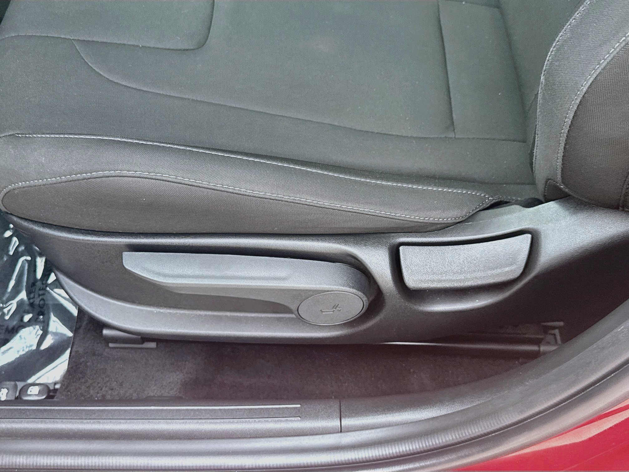 Used 2024 Hyundai Elantra SEL FWD image 15