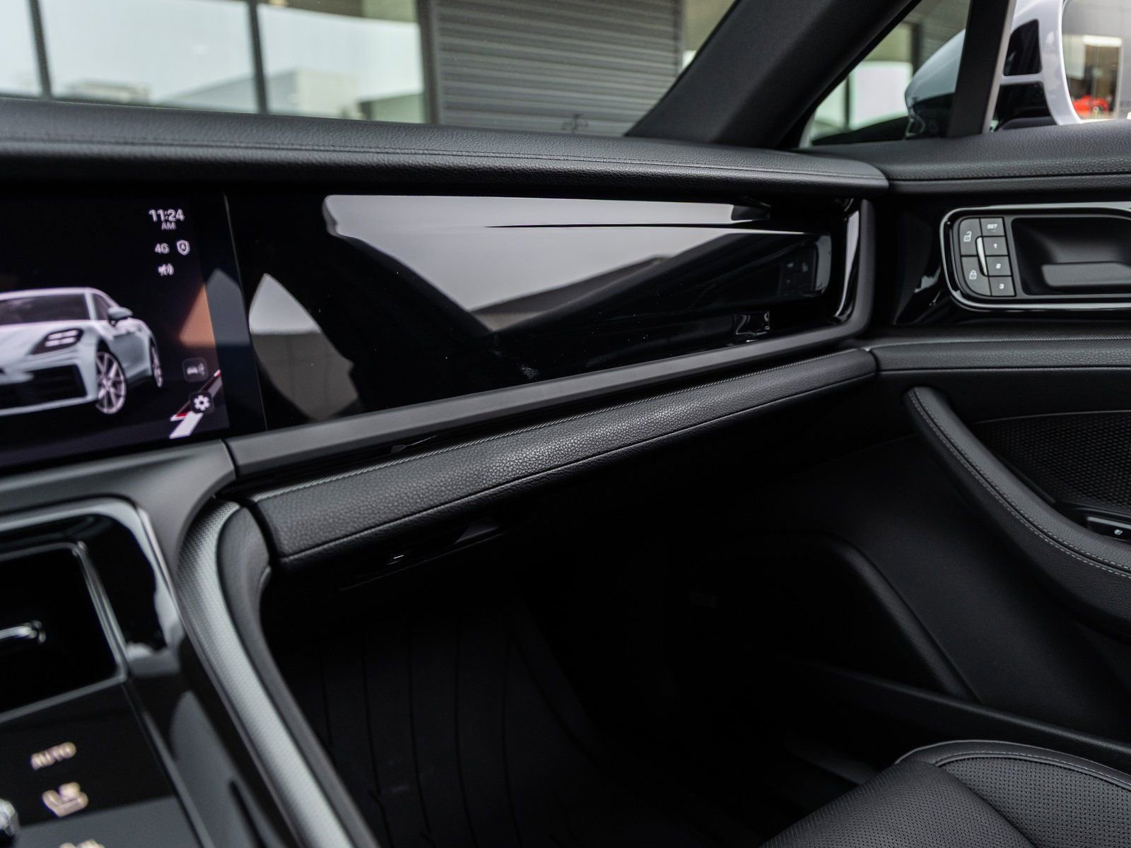 New 2026 Porsche Panamera 4 AWD/4WD image 34