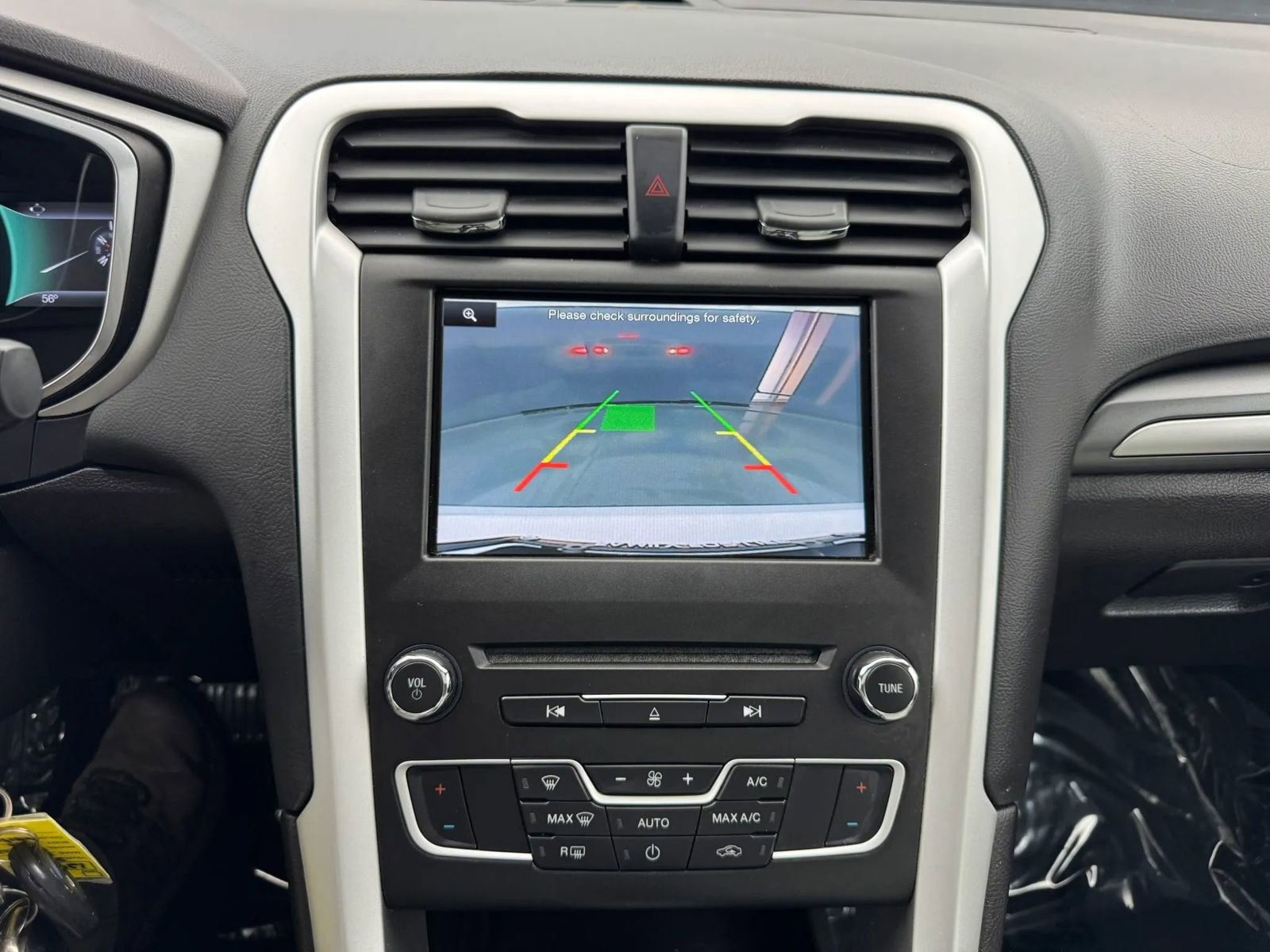 Used 2016 Ford Fusion SE image 20