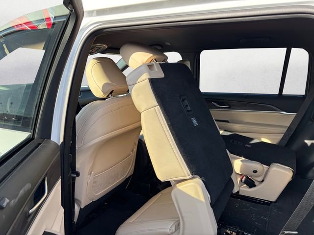 Used 2023 Jeep Grand Cherokee L Limited w/ Luxury Tech Group II image 25