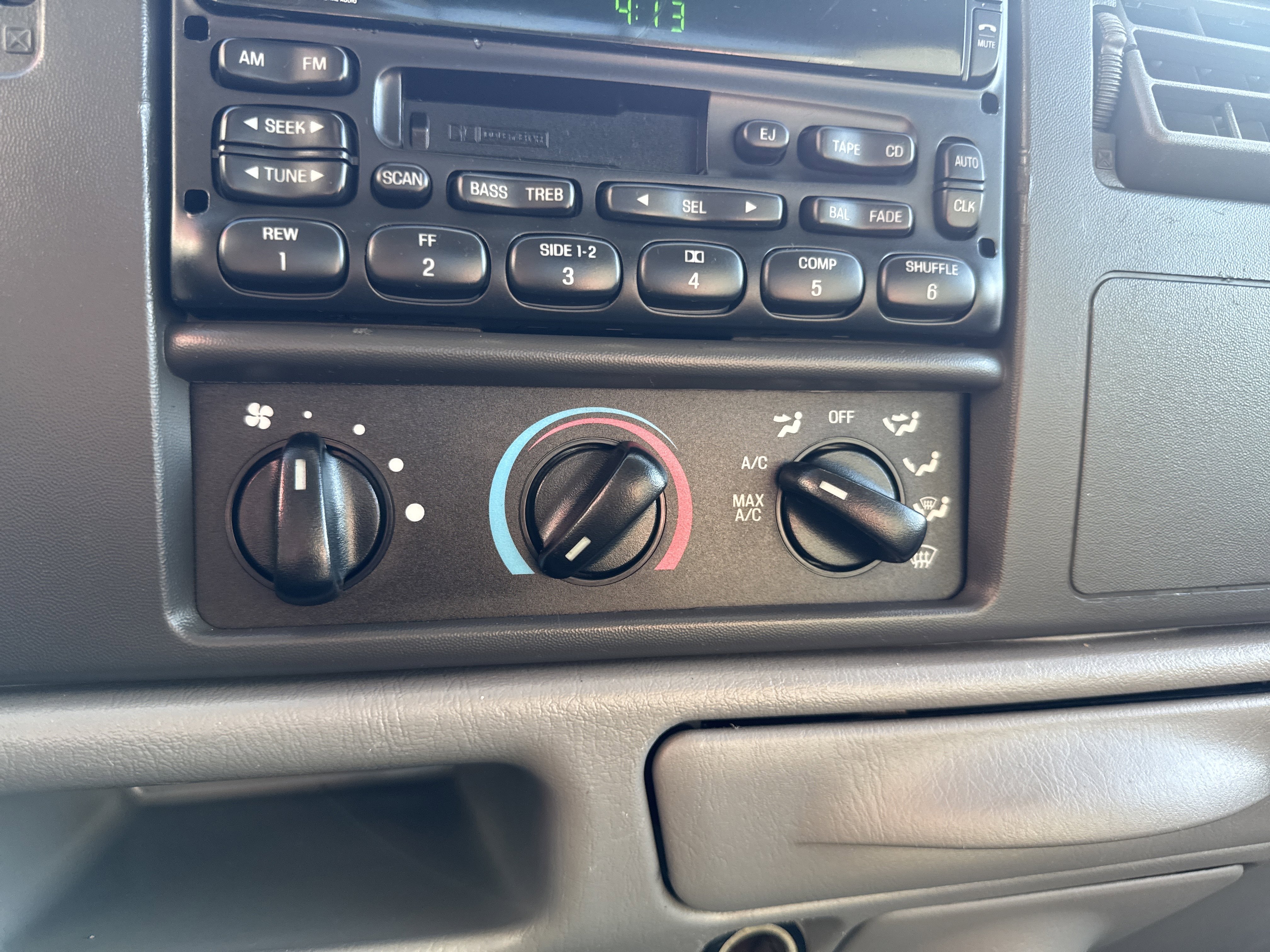 Used 2003 Ford F250 XLT image 21