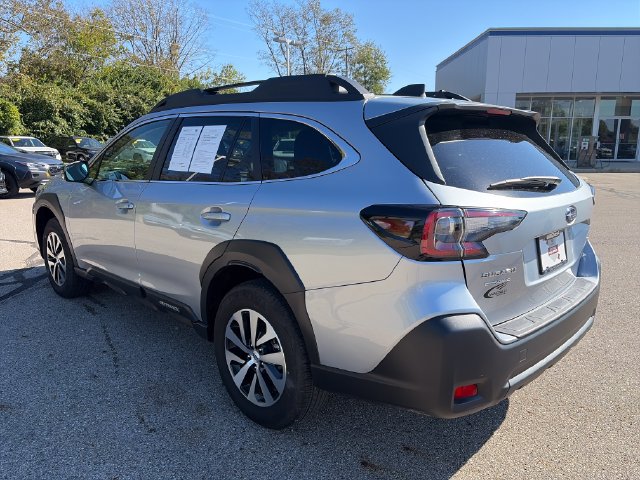 Certified 2025 Subaru Outback Premium w/ Popular Package #1A AWD/4WD image 5