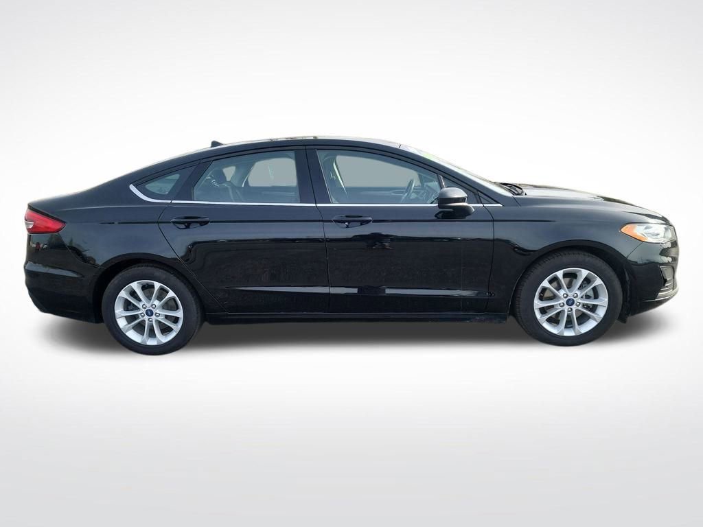 Used 2020 Ford Fusion SE image 6