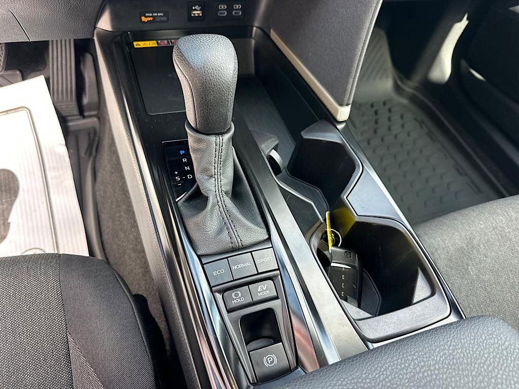 Certified 2025 Toyota Camry LE image 27