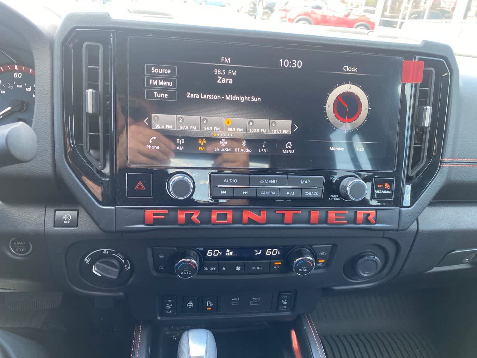 Used 2025 Nissan Frontier PRO-4X w/ Pro Premium Package AWD/4WD image 15