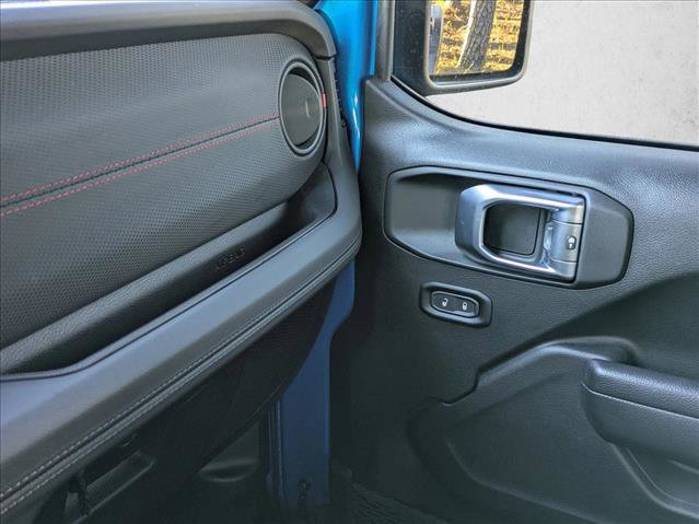 Used 2024 Jeep Wrangler Unlimited Rubicon w/ Technology Group image 18