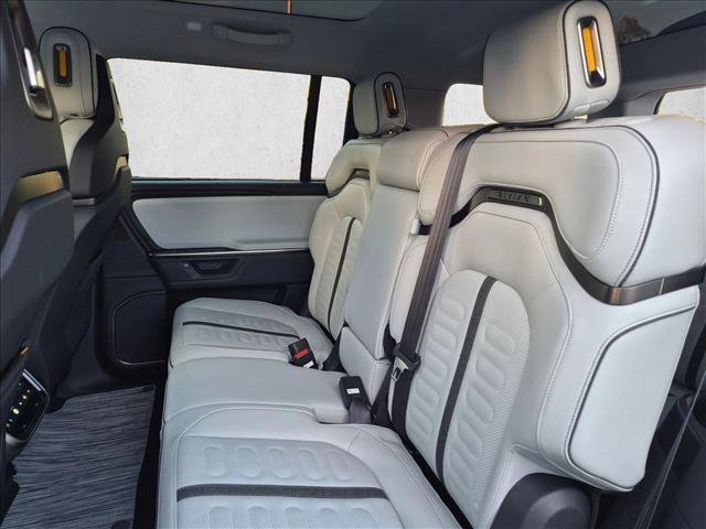 Used 2025 Rivian R1S Adventure AWD/4WD image 19
