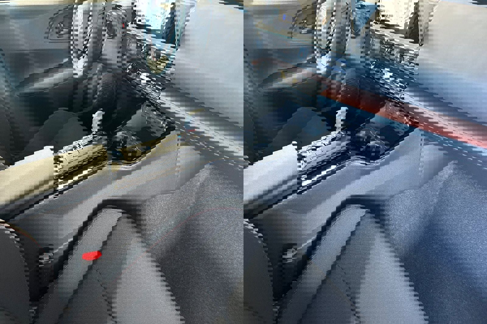 New 2026 Toyota Prius Plug-In Hybrid image 17