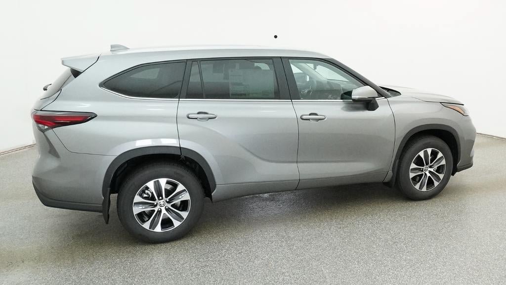 New 2026 Toyota Highlander XLE AWD/4WD image 10