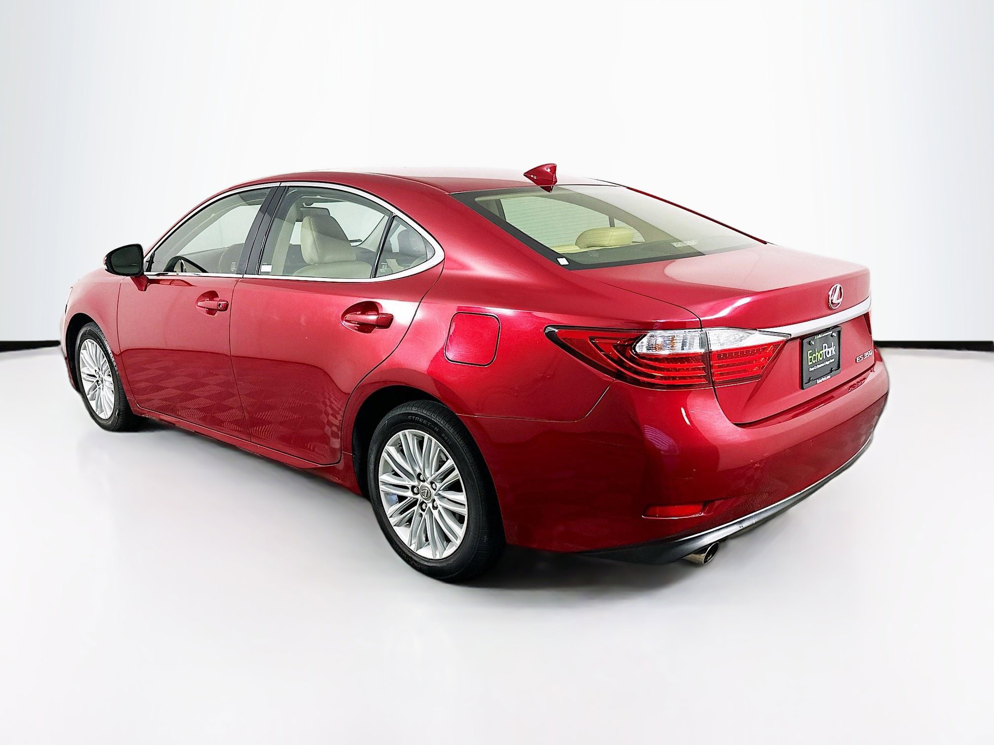 Used 2015 Lexus ES 350 w/ Luxury Package FWD image 5