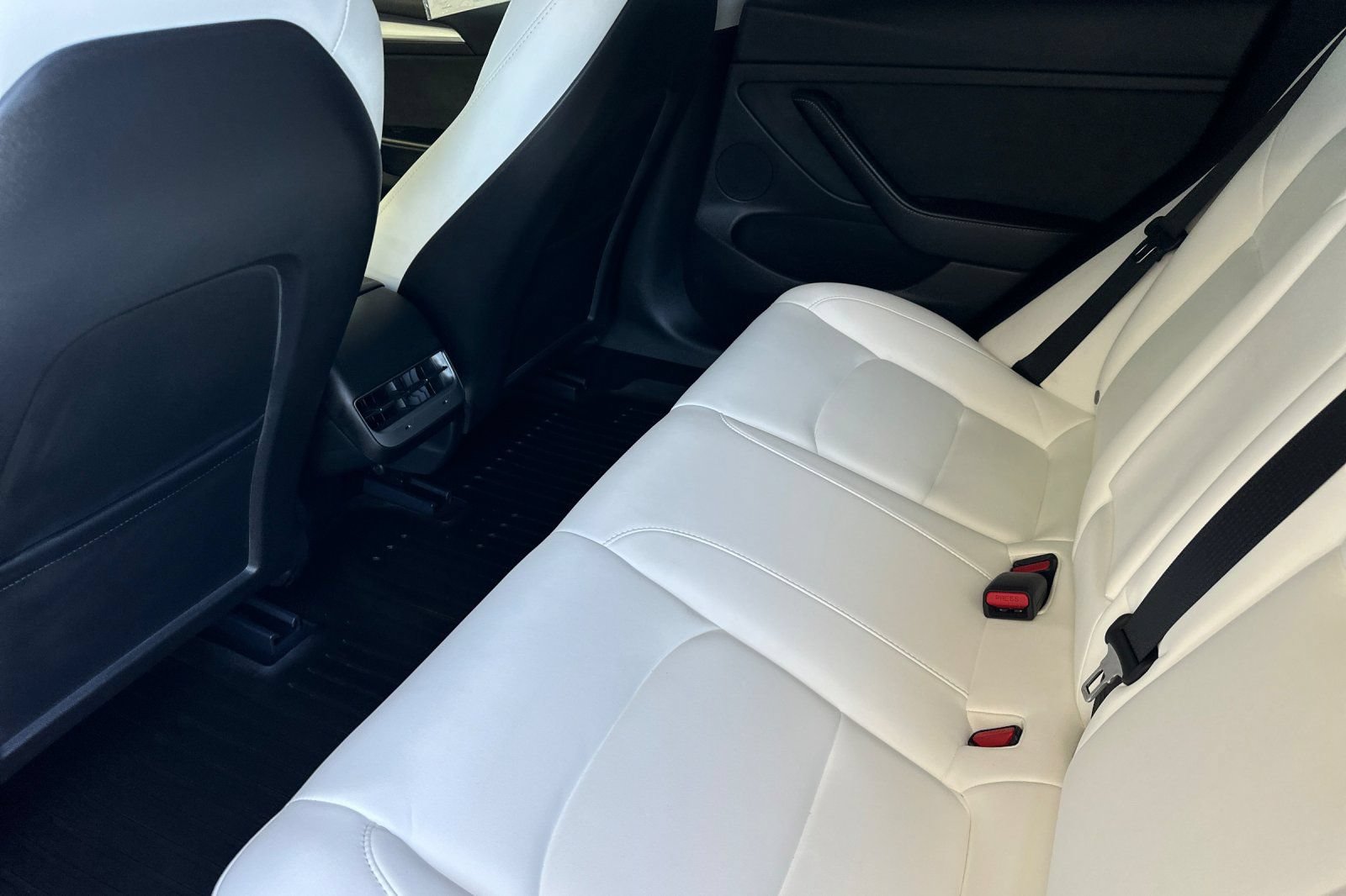 Used 2023 Tesla Model 3 Standard Range RWD image 12
