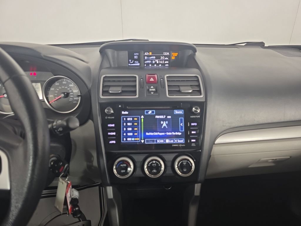 Used 2018 Subaru Forester 2.5i Premium w/ Protection Package #1 AWD/4WD image 16