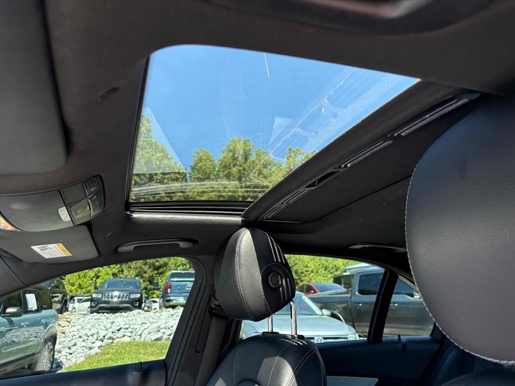 Used 2019 Mercedes-Benz C 300 Sedan image 12