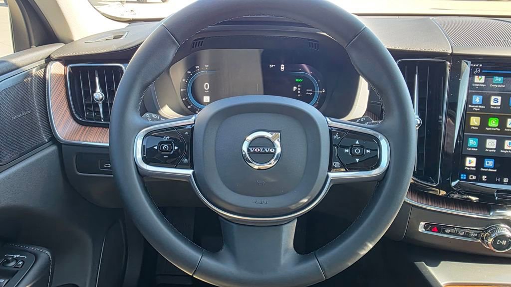 Used 2023 Volvo XC60 T8 Ultimate w/ Climate Package image 29