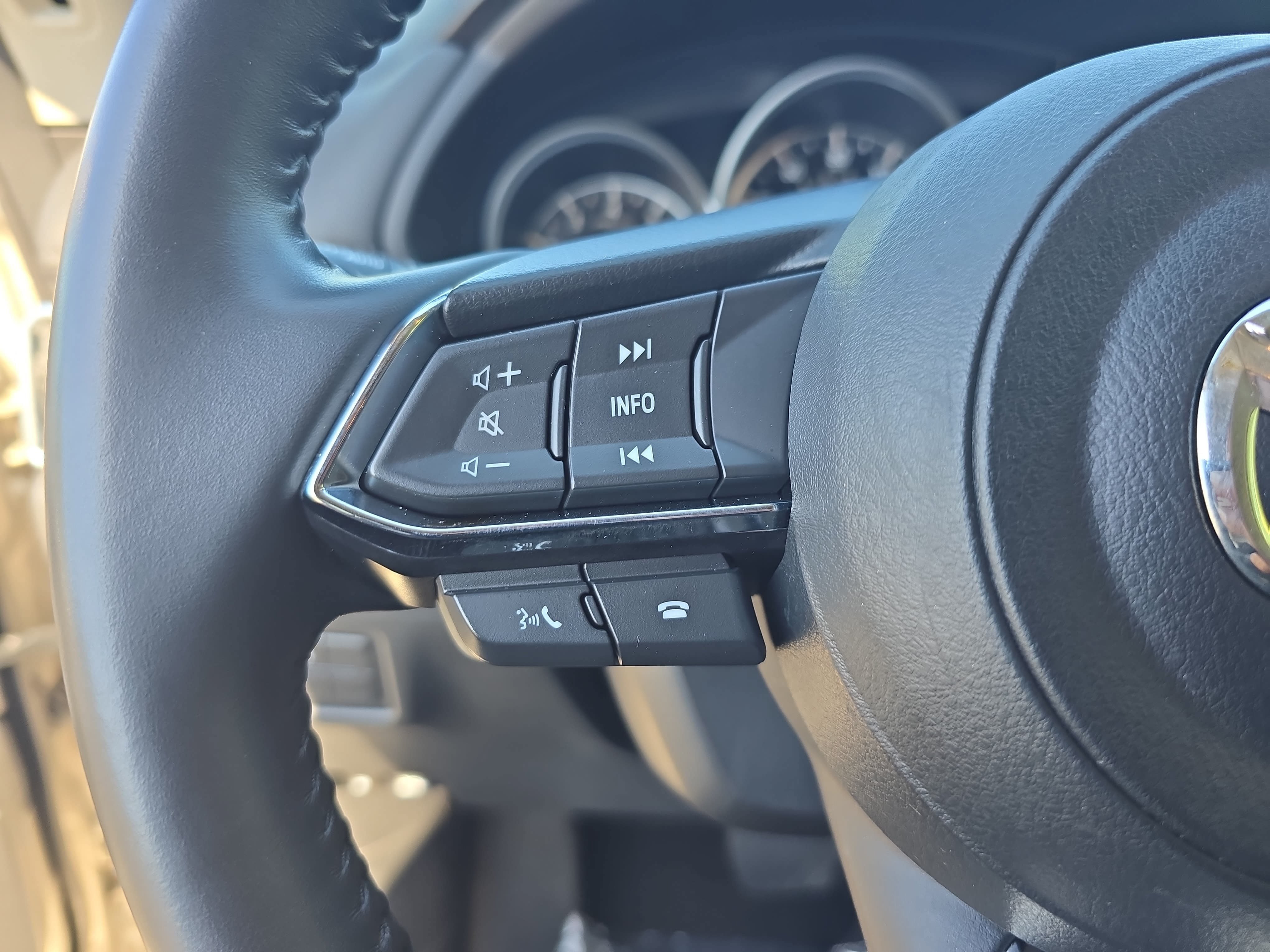 Used 2025 MAZDA CX-5 AWD 2.5 S w/ Select Package image 16