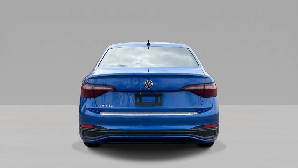 Used 2023 Volkswagen Jetta SE FWD image 5