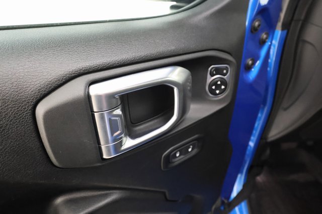 Used 2024 Jeep Wrangler Unlimited image 9