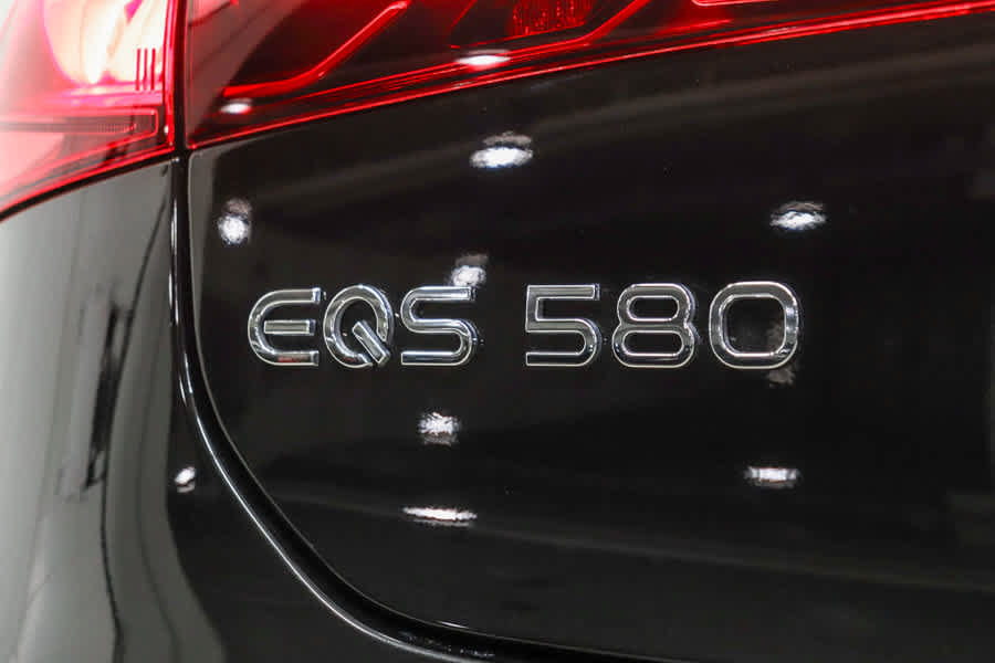 Used 2023 Mercedes-Benz EQS 580 4MATIC Sedan image 9
