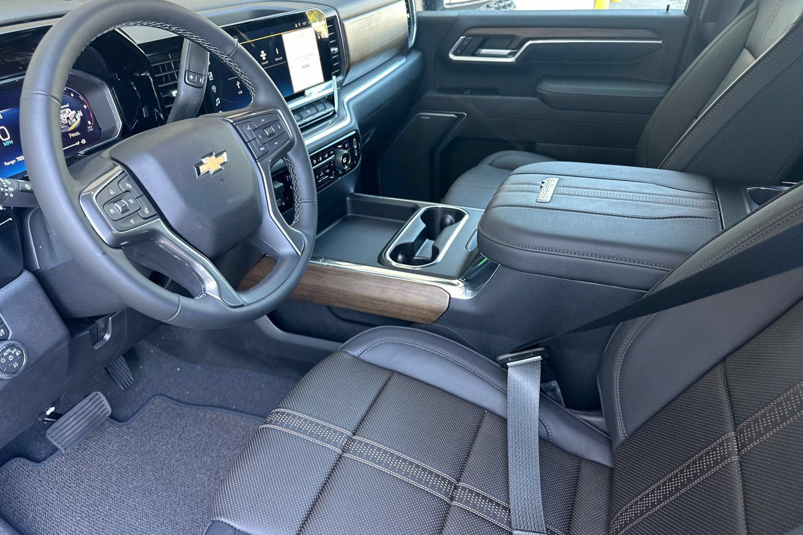 New 2026 Chevrolet Silverado 2500 High Country w/ Technology Package AWD/4WD image 10