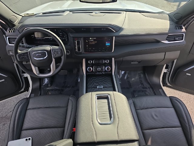 Used 2024 GMC Yukon Denali AWD/4WD image 10