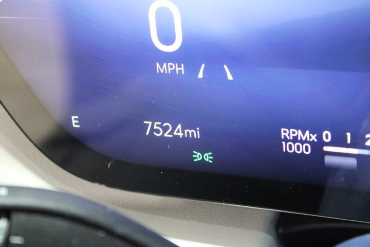 Certified 2025 Buick Enclave Avenir w/ Super Cruise Package image 6