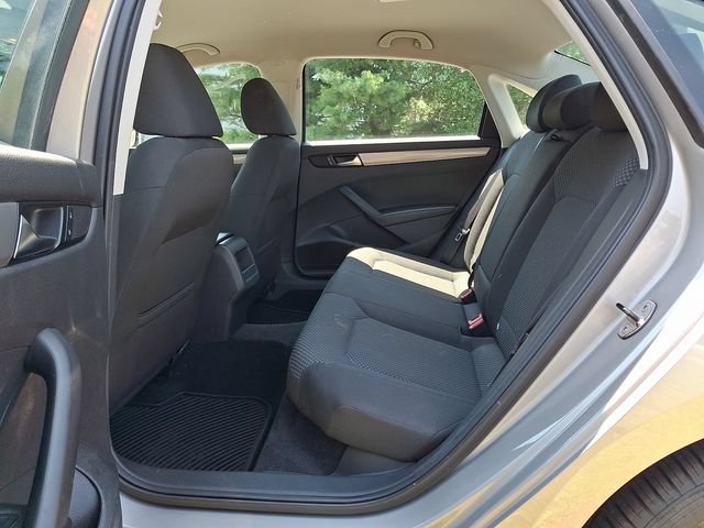 Used 2012 Volkswagen Passat 2.5 S FWD image 10