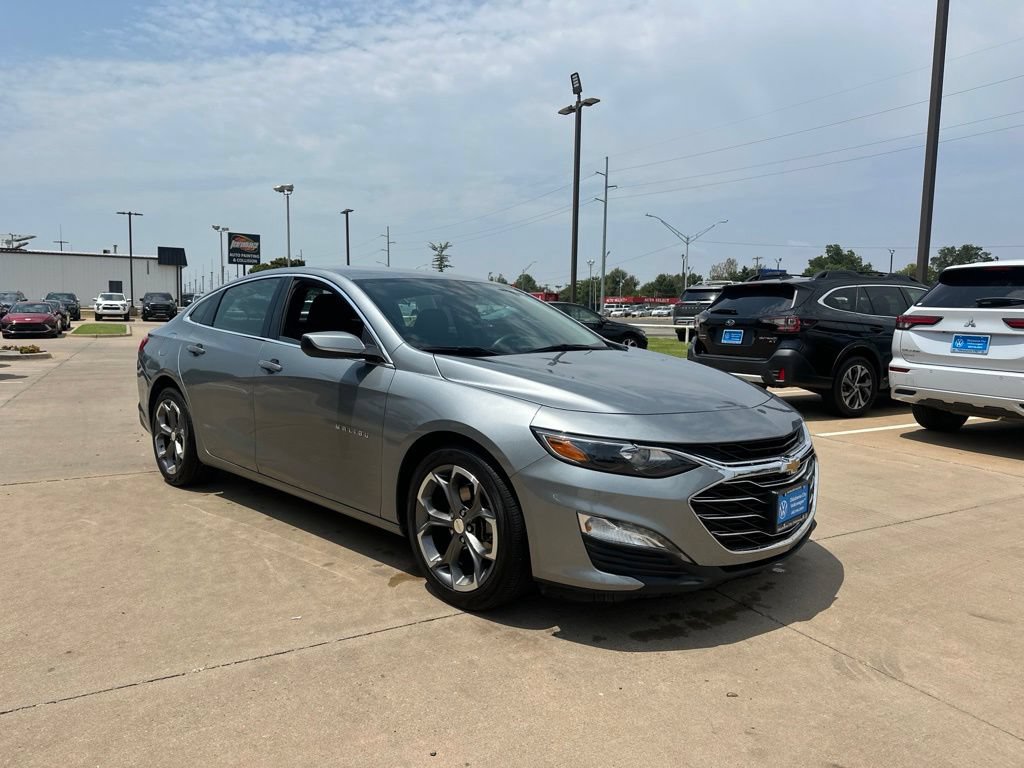 Used 2023 Chevrolet Malibu LT FWD image 3