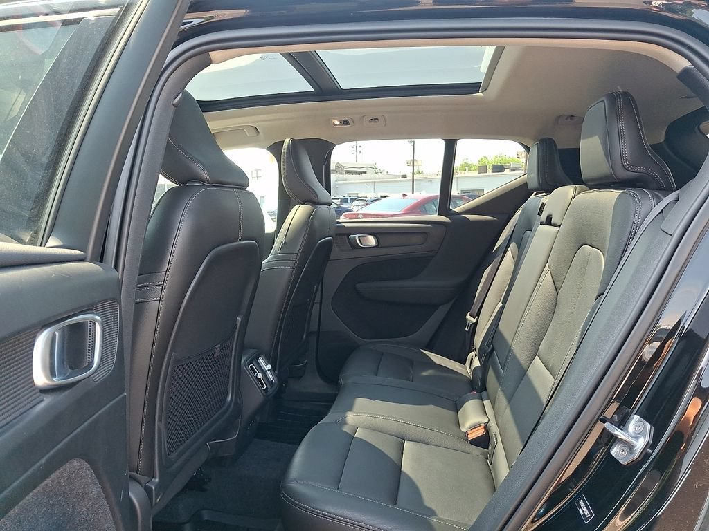 Used 2021 Volvo XC40 T5 Inscription w/ Climate Package AWD/4WD image 15