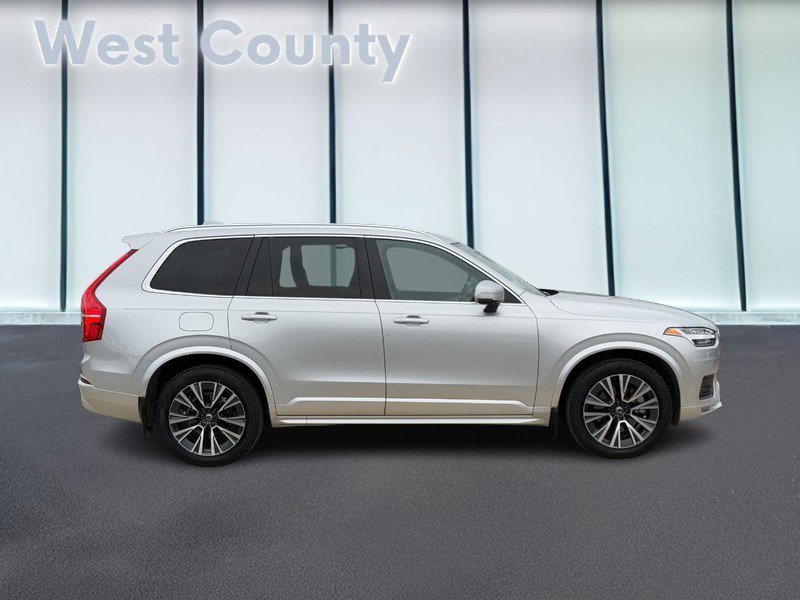 Certified 2022 Volvo XC90 T6 Momentum w/ Advanced Package image 2
