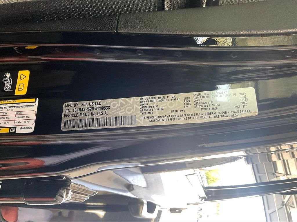 Used 2024 Jeep Wrangler Unlimited Sahara AWD/4WD image 35