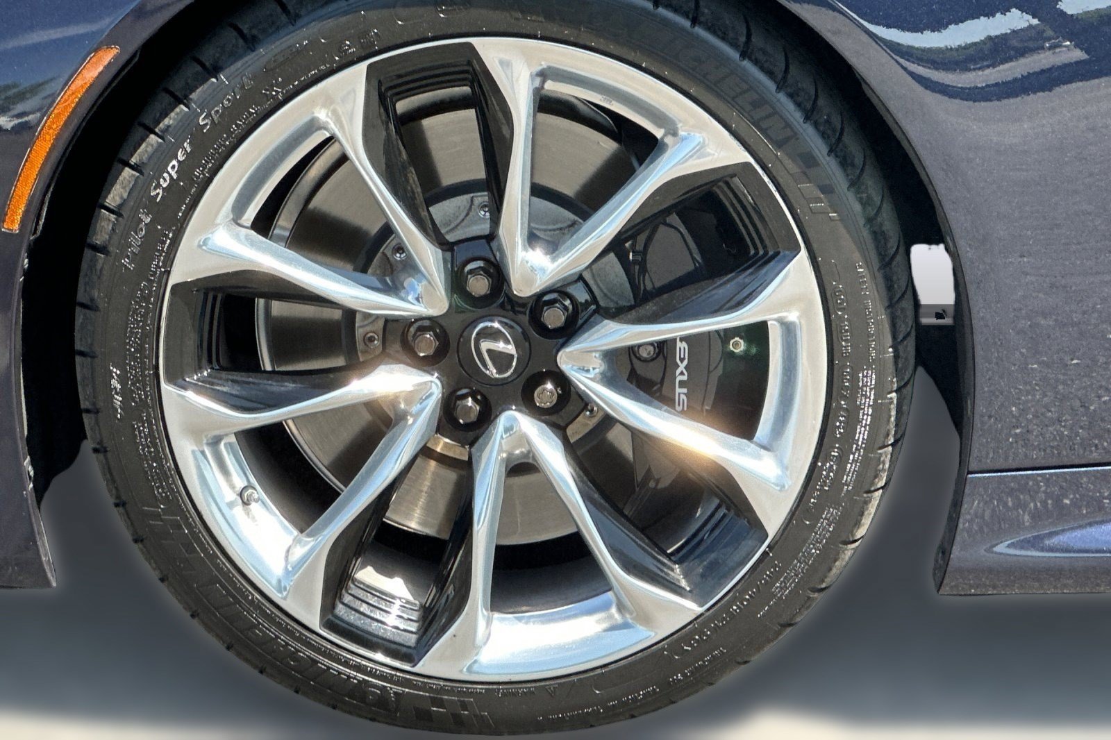 Used 2018 Lexus LC 500 Coupe w/ Sport Package RWD image 13