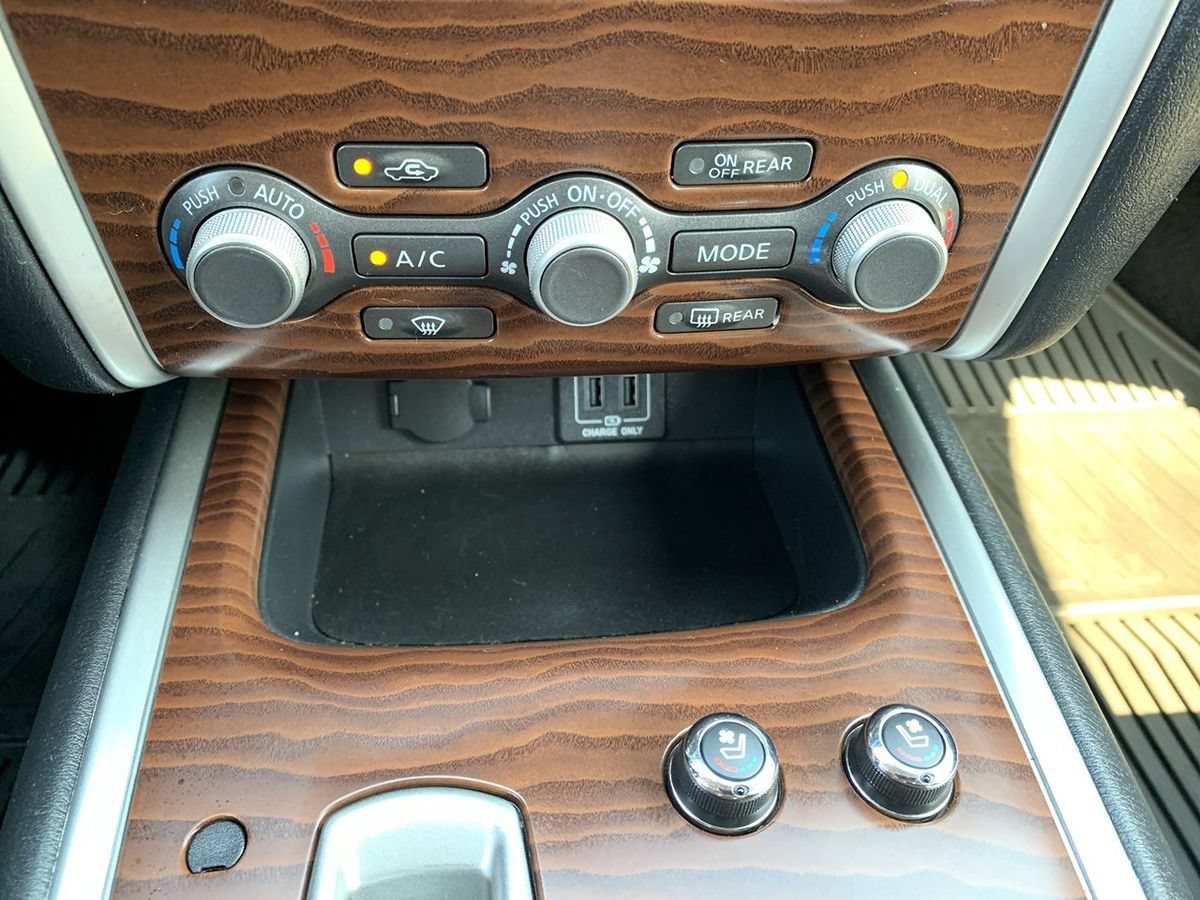 Used 2018 Nissan Pathfinder Platinum AWD/4WD image 23