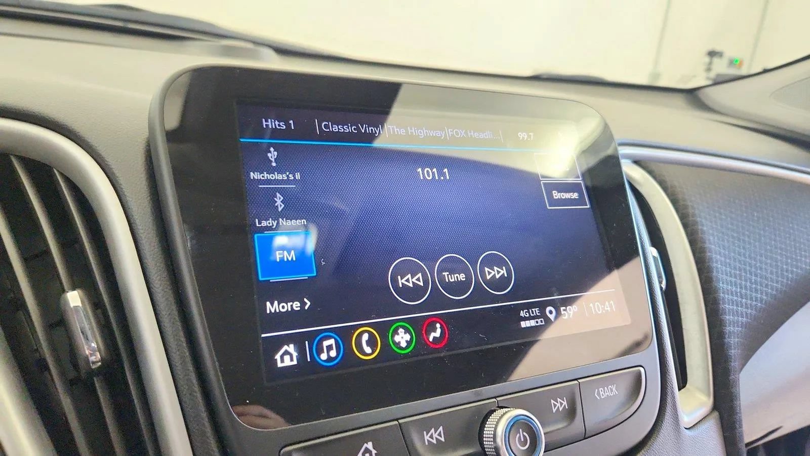 Used 2025 Chevrolet Malibu LT FWD image 19