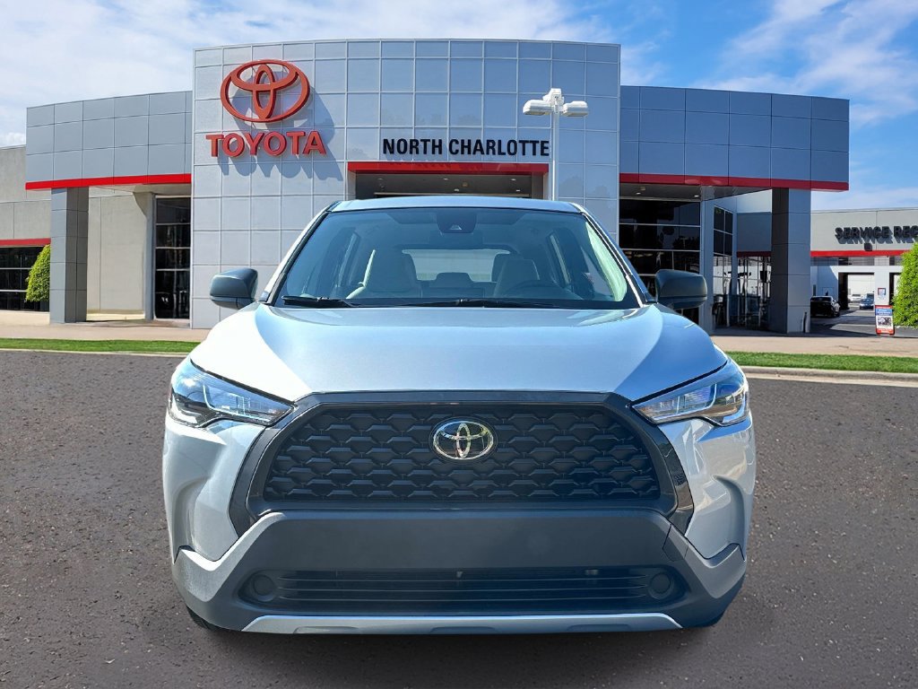 Used 2022 Toyota Corolla Cross L FWD image 3