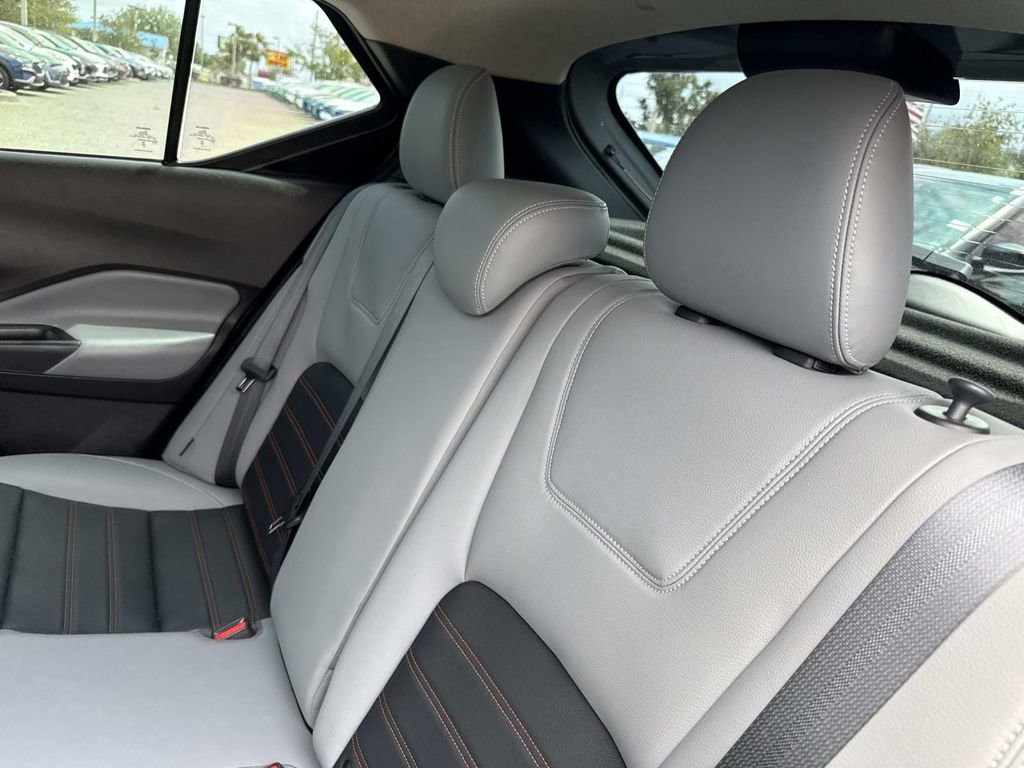 Used 2023 Nissan Kicks SR w/ SR Premium Package FWD image 14
