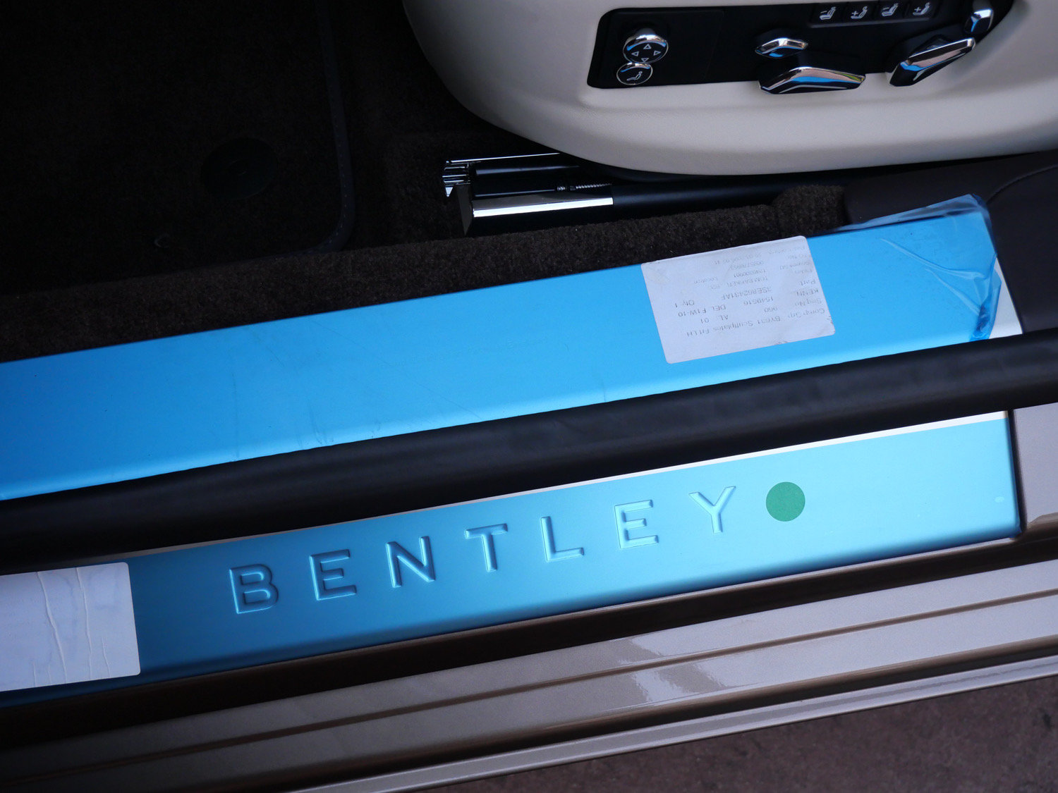 New 2026 Bentley Flying Spur V8 AWD/4WD image 17