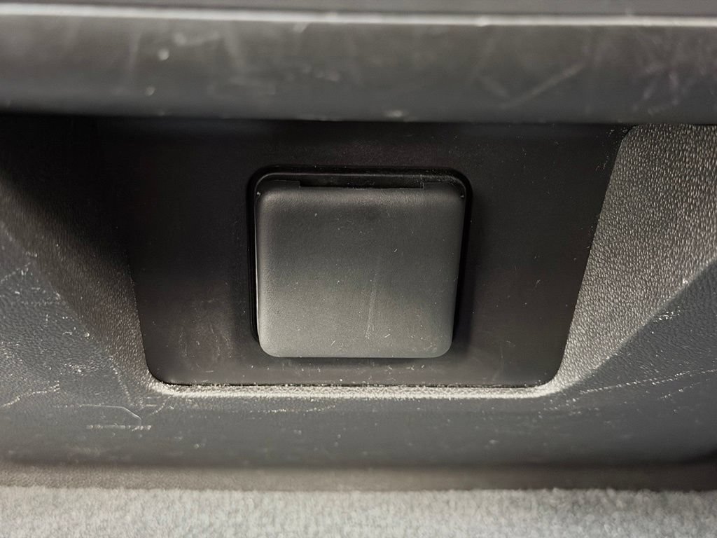 Used 2021 GMC Yukon SLE AWD/4WD image 26