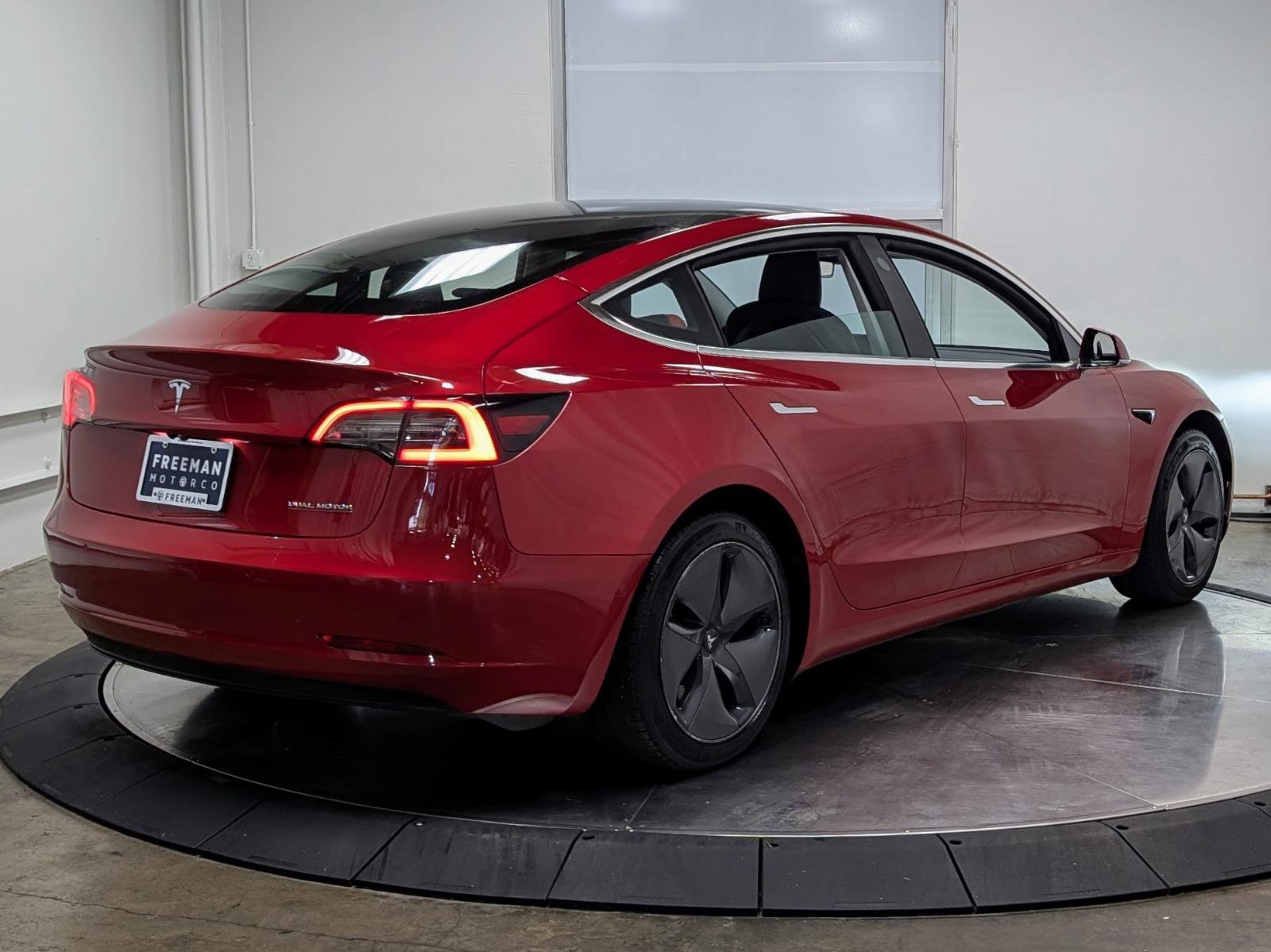 Used 2020 Tesla Model 3 Performance image 9