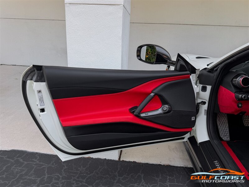 Used 2019 Ferrari 812 Superfast RWD image 20